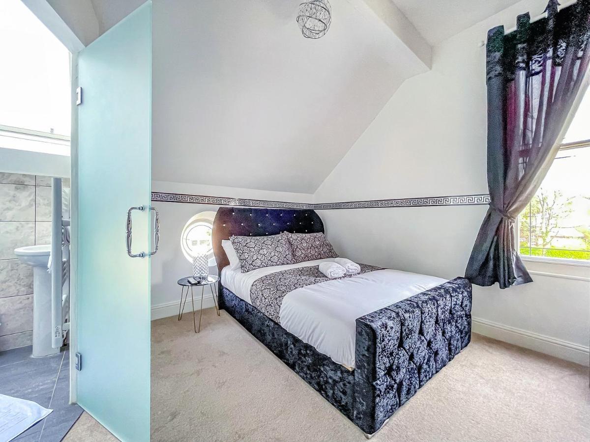 *Rd9Bc* For Your Most Relaxed & Cosy Stay + Free Parking + Free Fast Wifi * ลีดส์ ภายนอก รูปภาพ