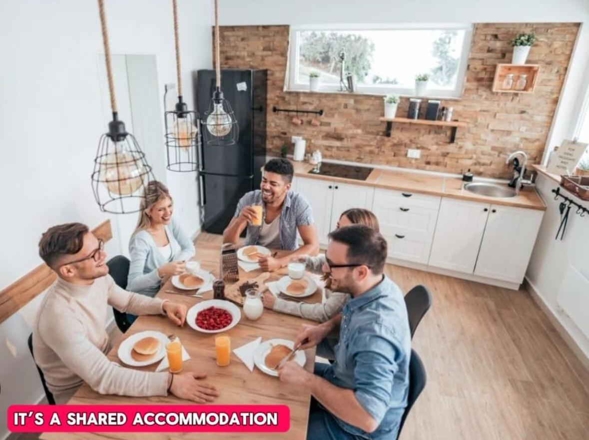 *Rd9Bc* For Your Most Relaxed & Cosy Stay + Free Parking + Free Fast Wifi * ลีดส์ ภายนอก รูปภาพ